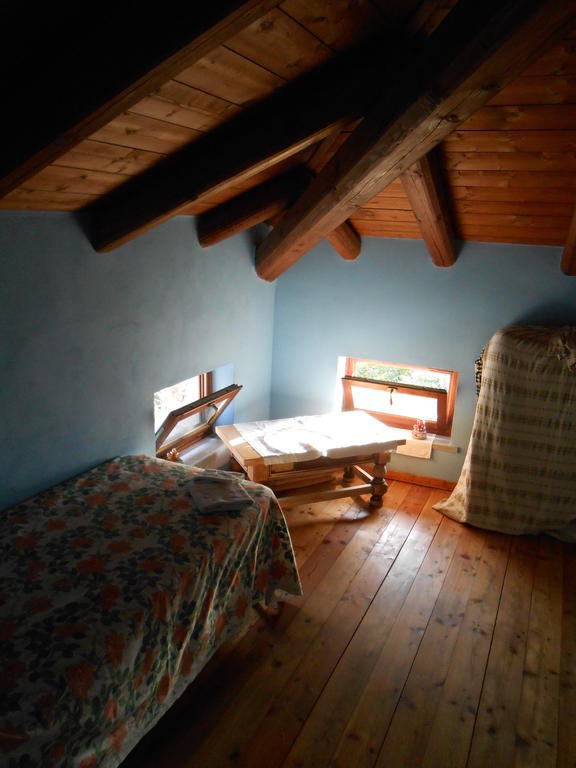 Azienda Agrituristica Risveglio Naturale Varese Ligure Δωμάτιο φωτογραφία