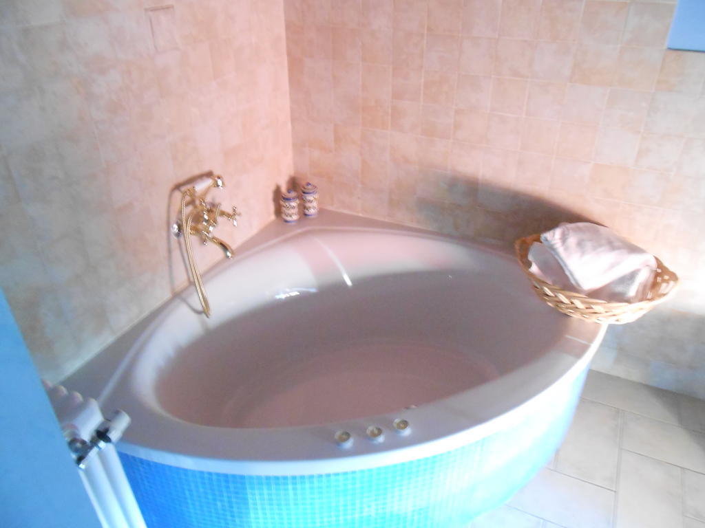 Azienda Agrituristica Risveglio Naturale Varese Ligure Δωμάτιο φωτογραφία