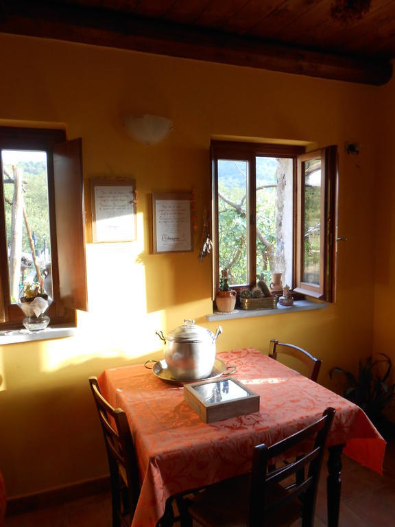 Azienda Agrituristica Risveglio Naturale Varese Ligure Εξωτερικό φωτογραφία