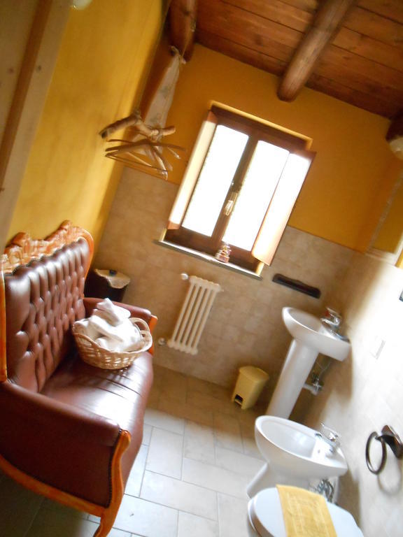 Azienda Agrituristica Risveglio Naturale Varese Ligure Δωμάτιο φωτογραφία